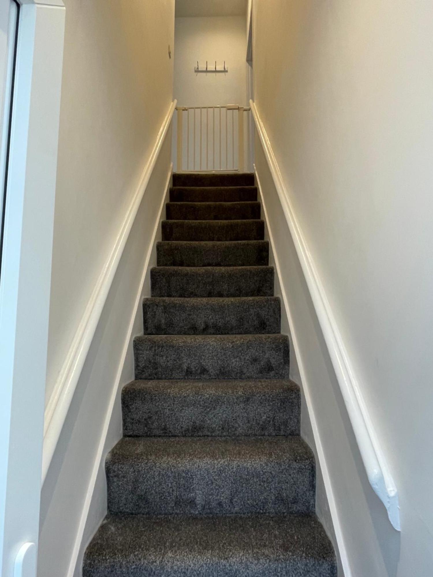 Newly Renovated Flat In Ashtead Apartment Exterior photo