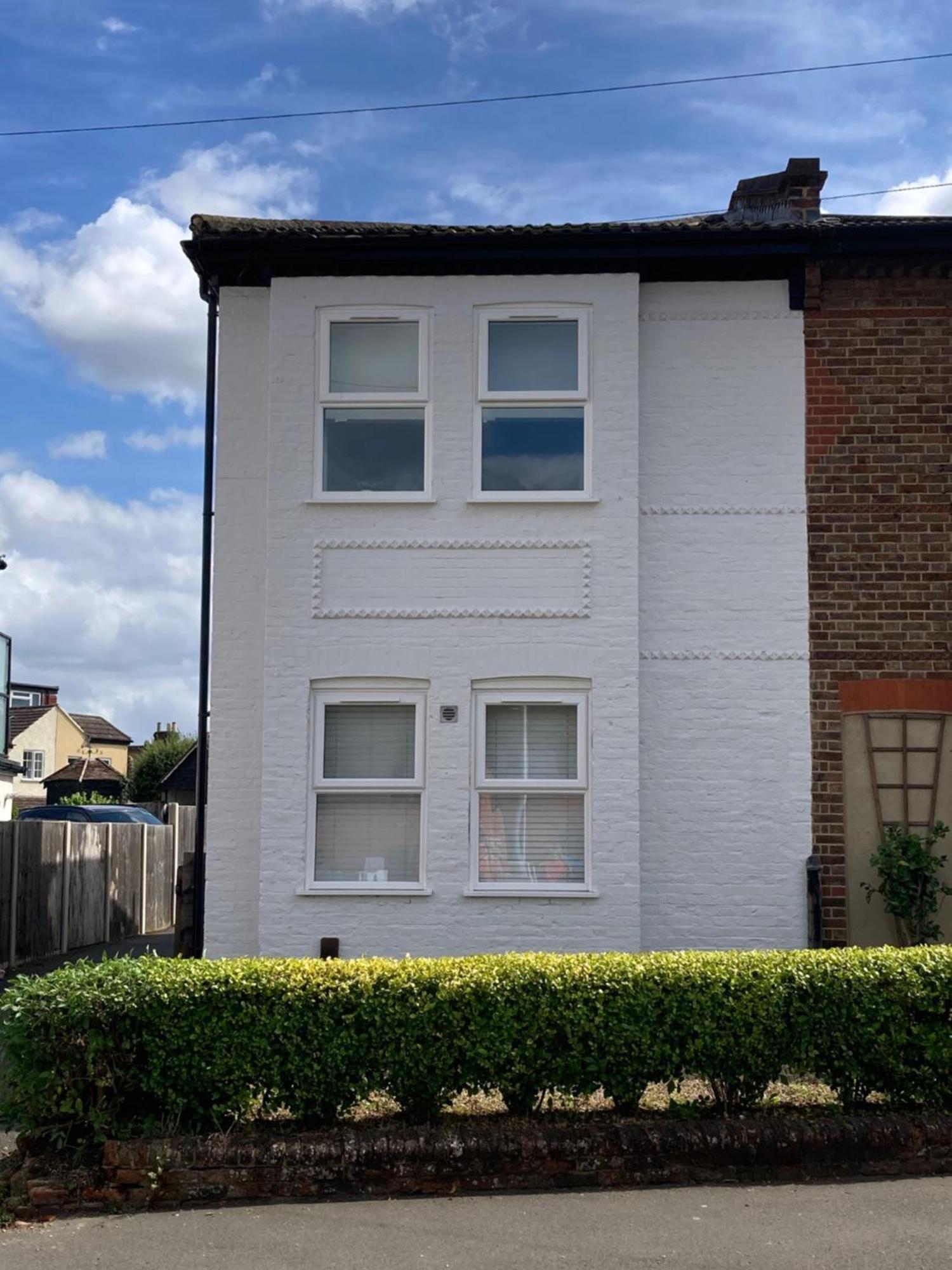 Newly Renovated Flat In Ashtead Apartment Exterior photo